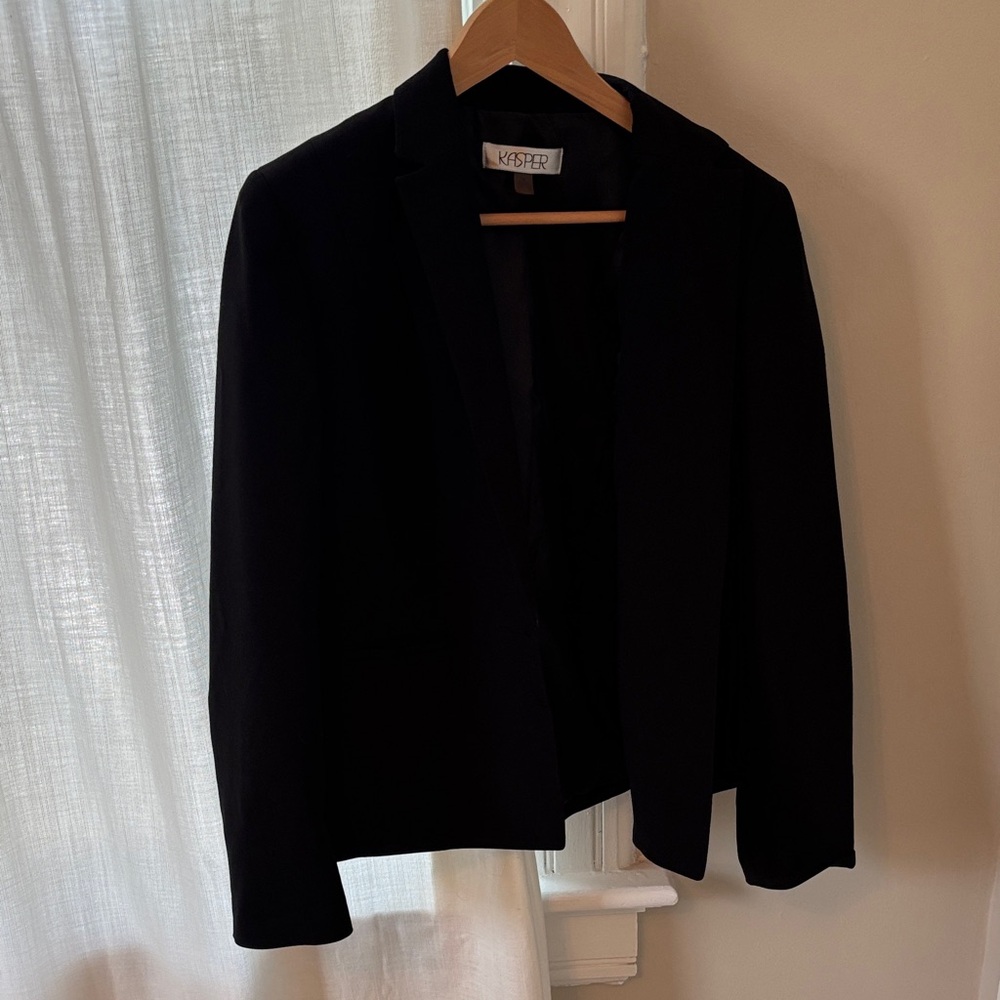 Kasper Women's Classic Black Blazer, size 10